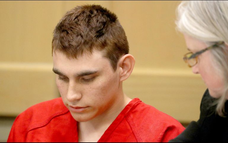 Durante los interrogatorios tras la matanza, Cruz dijo a la Policía que escuchó voces en su cabeza que le indicaron cómo perpetrar el ataque. EFE/ M. Stocker