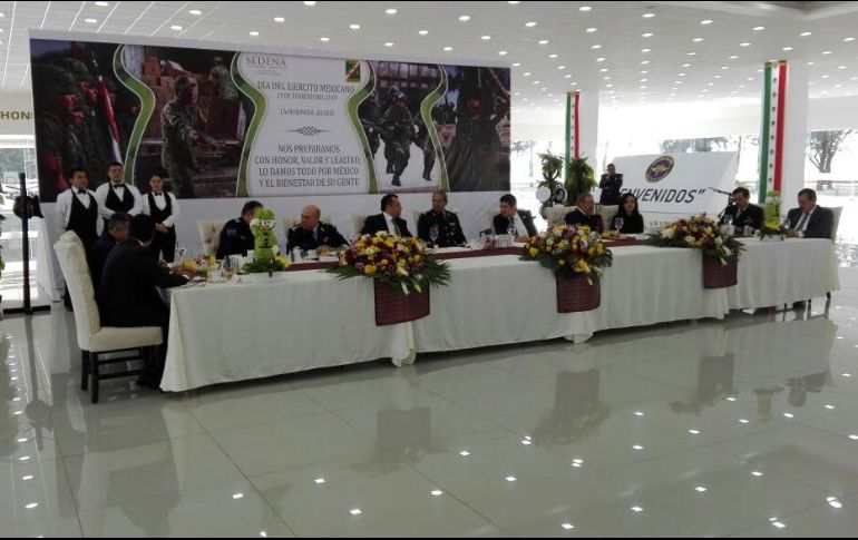 Frente a invitados y elementos de las Fuerzas Armadas se llevó a cabo la ceremonia de conmemoración del Día del Ejército Mexicano.