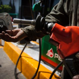 Mezclar etanol en gasolinas reduce precios, aseguran industriales