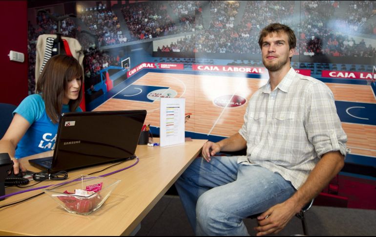 Antes de llegar a la NBA, Splitter jugó con varios equipos en la liga profesional de España desde el 2000 hasta el 2010. EFE/ARCHIVO