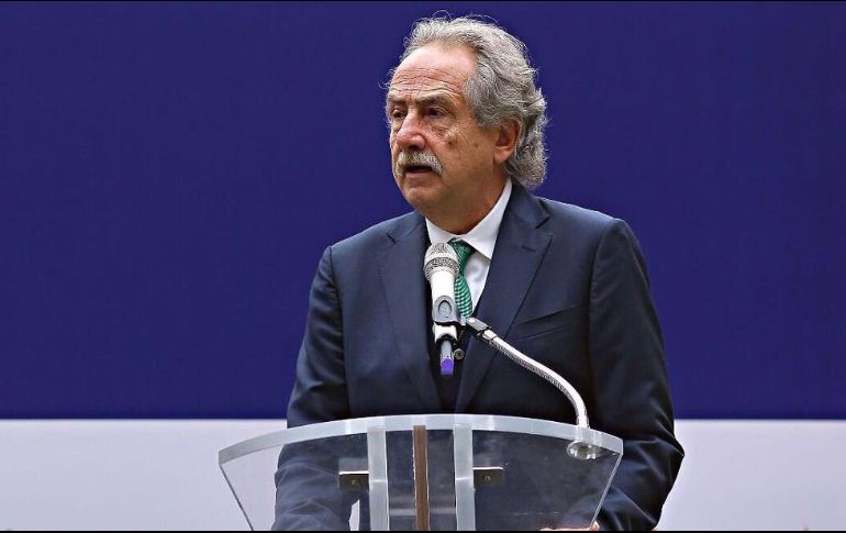 ''Si el deporte profesional es de inversionistas privados, deben ser los privados que generen sus propios recursos (...) Hay algunas situaciones donde gobiernos han invertido y eso no es 'Fair Play''', dice De María. TWITTER / @deciodemaria