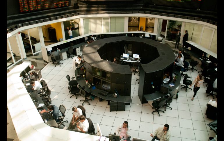 En la sesión se negociaron 203 millones de títulos en los mercados global y local, por los que se pagaron 12 mil 674.5 millones de pesos mexicanos. NTX/ ARCHIVO