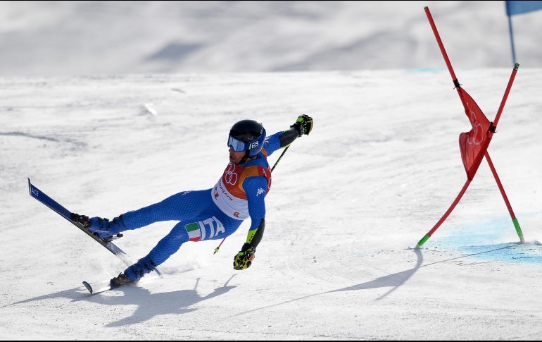 Luca de Aliprandini, de Italia, en el eslalon gigante en el centro alpino Jeongseon de Pyeongchang.