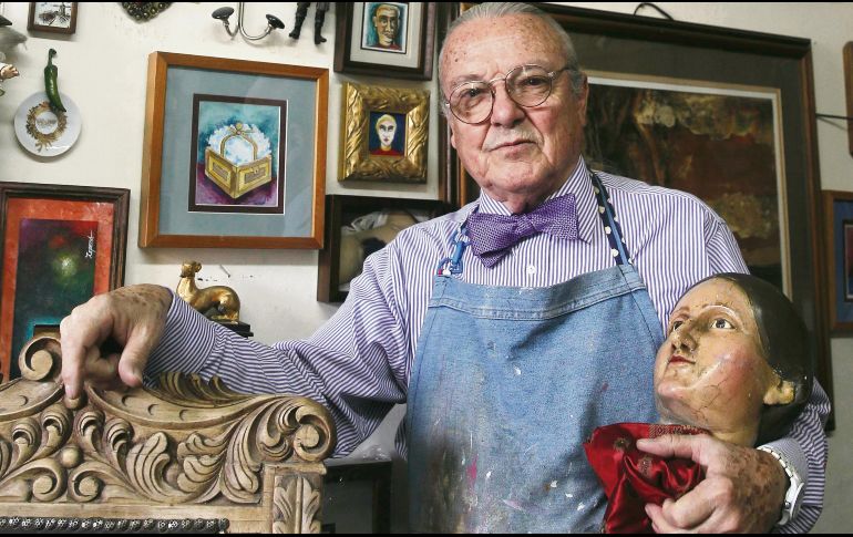 Sergio Zepeda. El artista posa en su estudio con una de sus piezas. EL INFORMADOR/M. Vargas