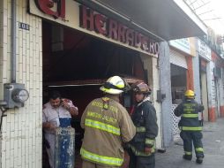 Fueron los mismos utensilios del lugar los que provocaron el flamazo. ESPECIAL/ Protección Civil y Bomberos Jalisco