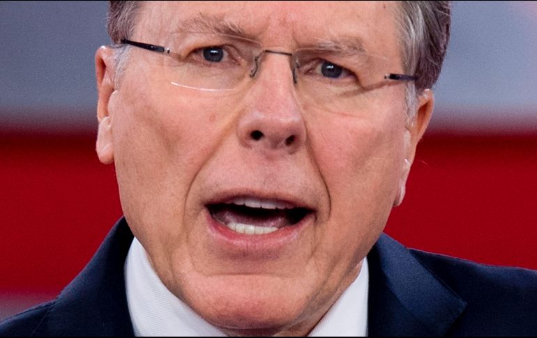 Wayne LaPierre, presidente de la NRA, acusa a los sectores progresistas del país de politizar la tragedia en Florida y de querer acabar con las armas 