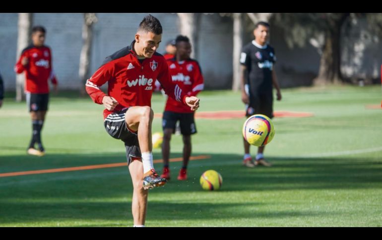 Los Zorros trabajan a doble sesión, sin poder ver a sus familias, porque saben que van por un mal camino y tienen que corregirlo. MEXSPORT