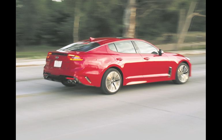 Kia Stinger, en su versión GT-Line, un cazador que llega sigilosamente desde Oriente.