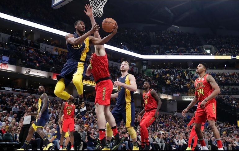 Thaddeus Young (21) anotó 20 puntos en el partido. AP/M. Conroy