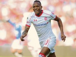 Dio la ventaja. Luis Quiñones madrugó a los Gallos. MEXSPORT