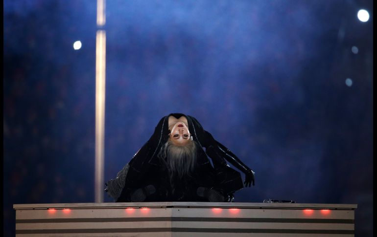 La cantante CL estuvo en el escenario. AP/N. Pisarenko