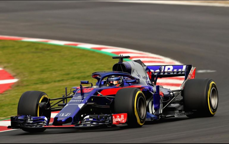 El equipo italiano inicia sus entrenamientos este lunes en Barcelona, de cara al arranque del campeonato mundial de la F1. TWITTER / @ToroRosso