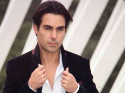 El artista aclara que no ha tomado la decisión de integrarse al partido puesto que primero necesita darles a conocer sus posturas y creencias. FACEBOOK / Ernesto D'Alessio