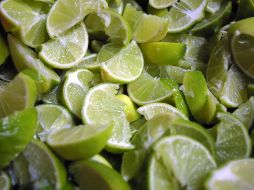 En el mercado Felipe Ángeles el precio del kilo de limón escaló a 25 pesos. EL INFORMADOR/ARCHIVO