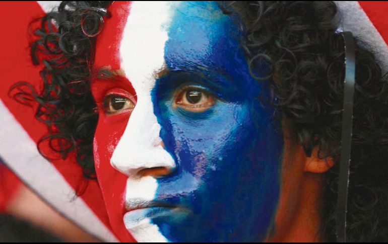 No es para todos. Los precios elevados de los boletos y la dificultad para conseguirlos vuelven poco accesible acudir al Clásico Nacional. MEXSPORT/ARCHIVO