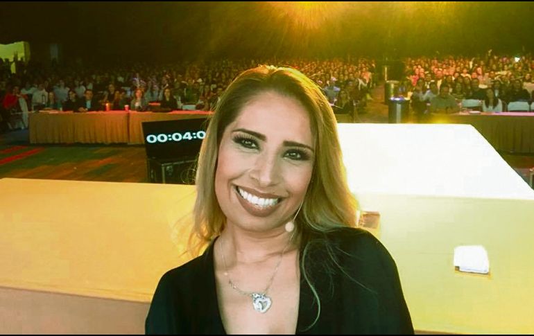 Adriana Macías. La especialista ofrecerá una charla llena de positivismo. ESPECIAL