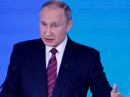 Vladímir Putin pronuncia su discurso anual sobre el estado de la nación ante las dos cámaras del Parlamento, en el centro de congresos Manège de Moscú. EFE/S. Chirikov