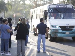 Ante el paro, unidades de la Secretaría de Movilidad implementaron un dispositivo para ayudar en el traslado de usuarios de transporte en distintos puntos de la ciudad.  EL INFORMADOR / F. Atilano