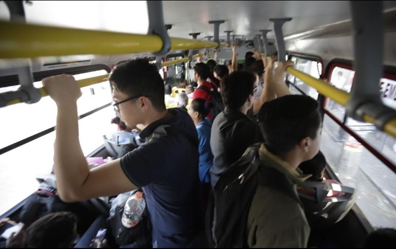 Los camiones en funcionamiento iban muy saturados. Ruta 231 C. EL INFORMADOR/F. Atilano