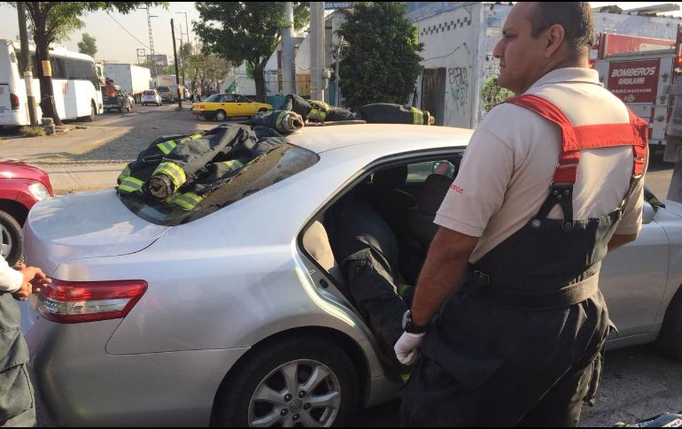 Elementos de Protección Civil Guadalajara dieron el servicio en colonia Polanquito. ESPECIAL/Protección Civil Guadalajara