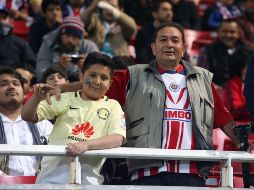 El momento en que llegan uno y otro parece emparejar el Clásico Nacional. EL INFORMADOR