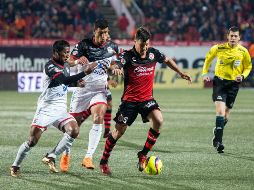 Xolos aprovechó los fallos del rival, y con goles de Luis Ángel Mendoza (35), Miller Bolaños (63 de penal) y José García (73) se quedó con las tres unidades en casa. NTX/E. Jaramillo
