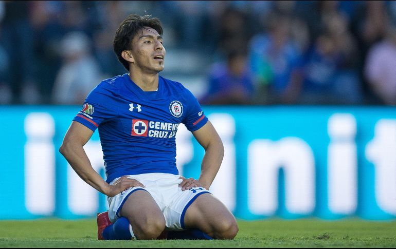 Ángel Mena lamenta la derrota de los Cementeros. MEXSPORT/J. Ramírez