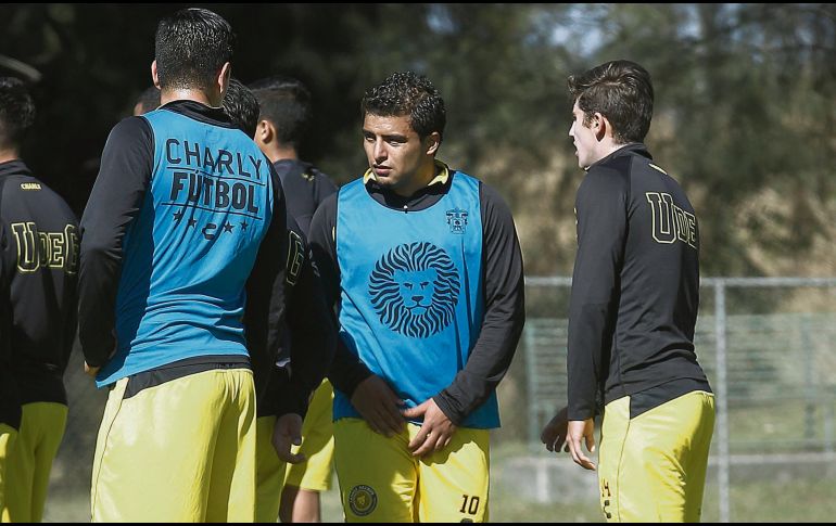 Jorge Mora (centro) reconoce que creerse favoritos los llevó a dividir unidades con Cimarrones en la Jornada 10, por lo que esta vez tratarán de no repetir la historia. EL INFORMADOR/M. Vargas