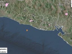 El epicentro fue localizado a 35 kilómetros al sur de la playa El Tunco, en La Libertad y tuvo una profundidad focal de 54 kilómetros. TWITTER