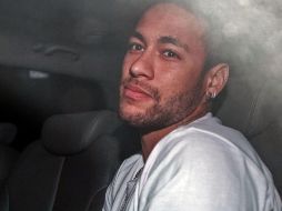 El médico encargado de la cirugía declaró que el jugador necesitaría al menos dos meses y medio, o incluso tres, para volver a las canchas. AFP/N. Almeida