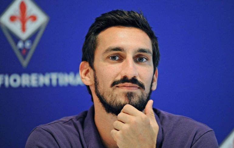 El italiano Davide Astori, capitán de la Fiorentina, falleció este domingo a los 31 años. Autoridades dijeron que el futbolista habría muerto de un ataque cardiaco por causas naturales. EFE/ARCHIVO