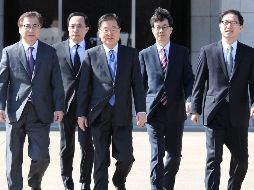 El grupo llegó al aeropuerto internacional de Sunan, al norte de Pyongyang, donde fue recibido por Ri Son-gwon, director de la agencia del régimen. EFE/YONHAP