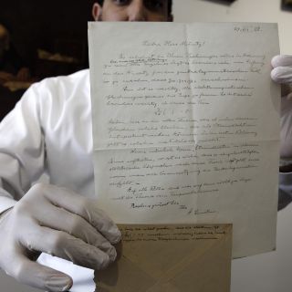 Subastan carta de Einstein en Jerusalén