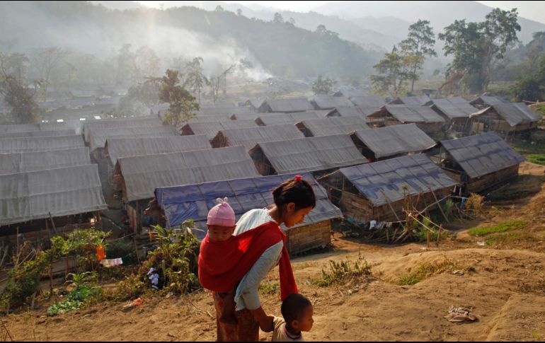 ACNUR destacó que la educación de las niñas refugiadas las protege de la vulnerabilidad, de la violencia sexual, de embarazos prematuros y de matrimonios arreglados. AP/ARCHIVO