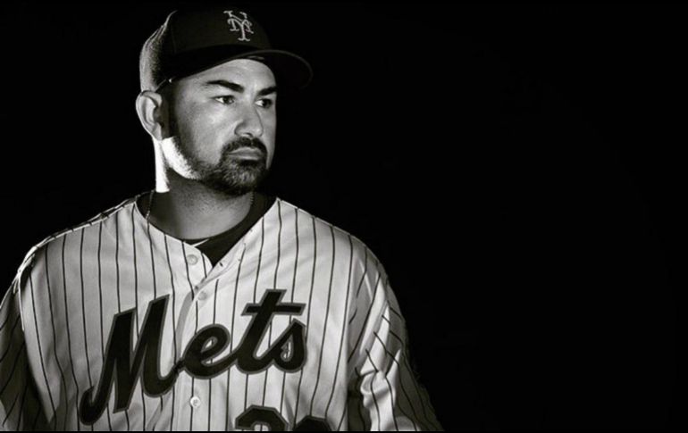 Tras dejar a Los Dodgers de Los Ángeles, el mexicano llegó a un acuerdo con los Mets de NY, donde podría ayudar entrenando a los peloteros más jóvenes del equipo. TWITTER / @Adrian_ElTitan
