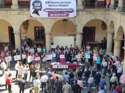 n la sesión del Congreso los legisladores fijaron posicionamientos con el tema de los derechos de las mujeres y se guardó un minuto de silencio en memoria de las víctimas de feminicidio. EL INFORMADOR/ R. Rivas
