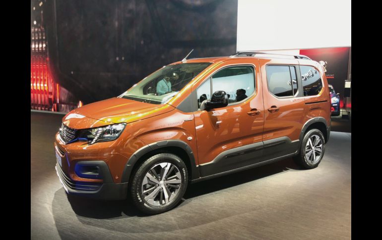 Peugeot presentó en sociedad los nuevos Rifter (foto) -que sustituyen a la Partner Tepee- y 508, que fue mostrado solo en versión liftback y no sabemos si habrá sedán