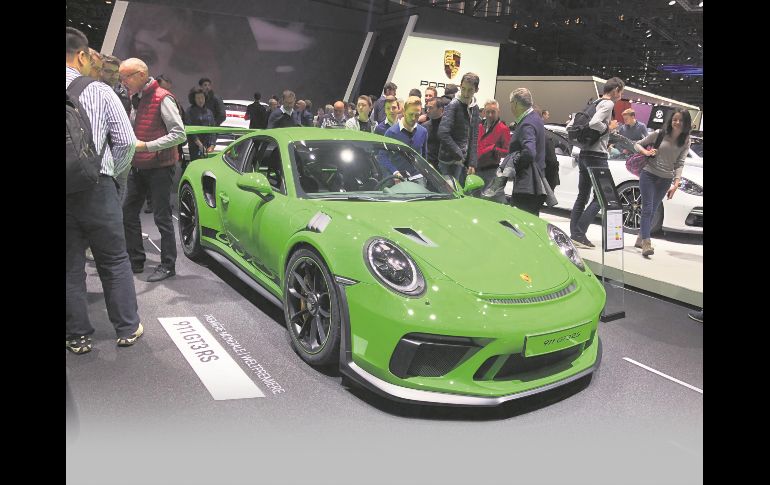 Porsche destapó el 911 GT-3 2019 (foto) además del Mision E Cross Turismo.