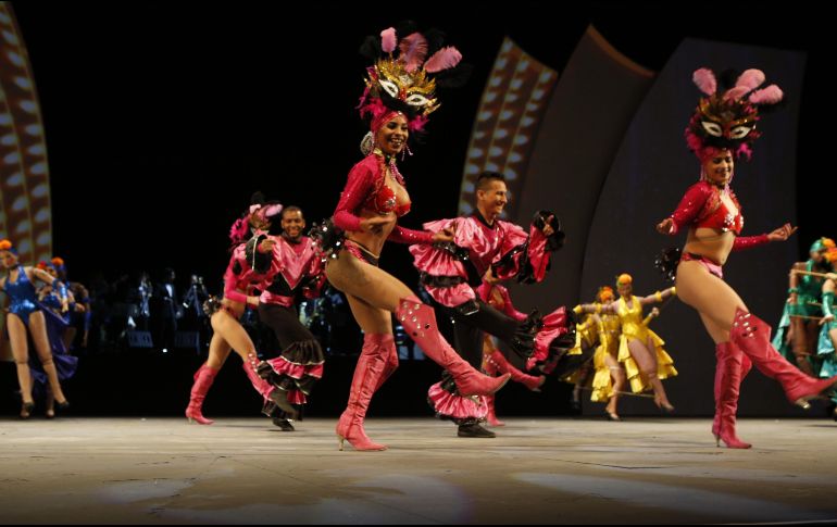 La inauguración del FICG se llenó de música y baile, como en las películas de rumberas. EL INFORMADOR/G. Gallo