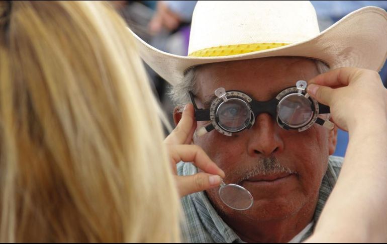 Los pacientes con mayor riesgo son aquellos que padecen miopía o diabetes y personas mayores de 60 años de edad o con antecedentes familiares de glaucoma. SUN / ARCHIVO