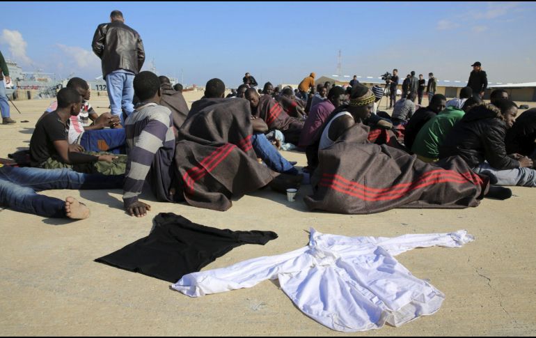 Las playas que se extienden entre Trípoli y la frontera con Túnez se han convertido en los últimos dos años en el bastión principal de las mafias. EFE/ ARCHIVO