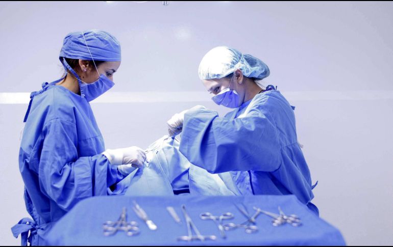 El grupo de médicos dijo que no podía aceptar aumentos de sueldo cuando las condiciones de trabajo seguían siendo difíciles para otras personas en su campo. EL INFORMADOR/ ARCHIVO