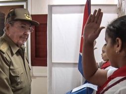 Castro acudió ayer domingo a votar para ratificar a su nueva Asamblea Nacional. AFP/ARCHIVO