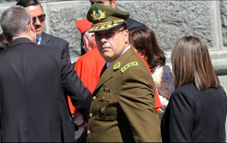 El nuevo presidente del país anunció que Villalobos (foto) renunció luego de que 70 uniformados fueran involucrados en un desfalco cercano a los 50 MDD, el mayor caso de corrupción en Carabineros que provocó un duro golpe a su imagen. EFE / M. Ruíz