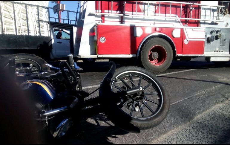 El accidente se registró alrededor de las 09:00 horas sobre la citada avenida.ESPECIAL/Policía Tlajomulco