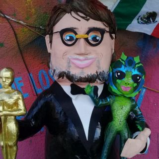Guillermo del Toro y su Oscar ya tienen piñata en Tamaulipas