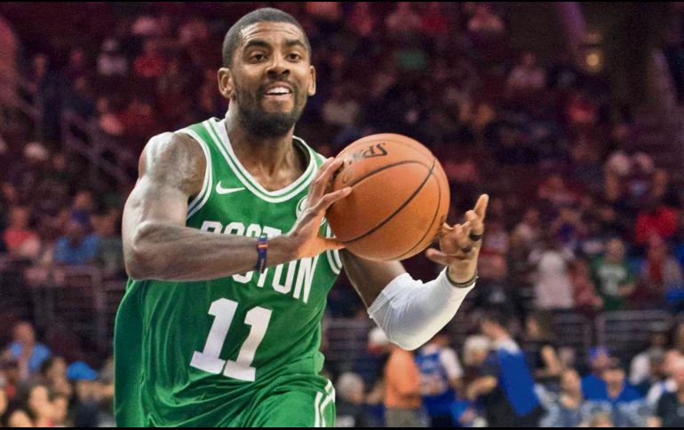 Lesión. Kyrie Irving arrastra molestias en la rodilla izquierda. AP