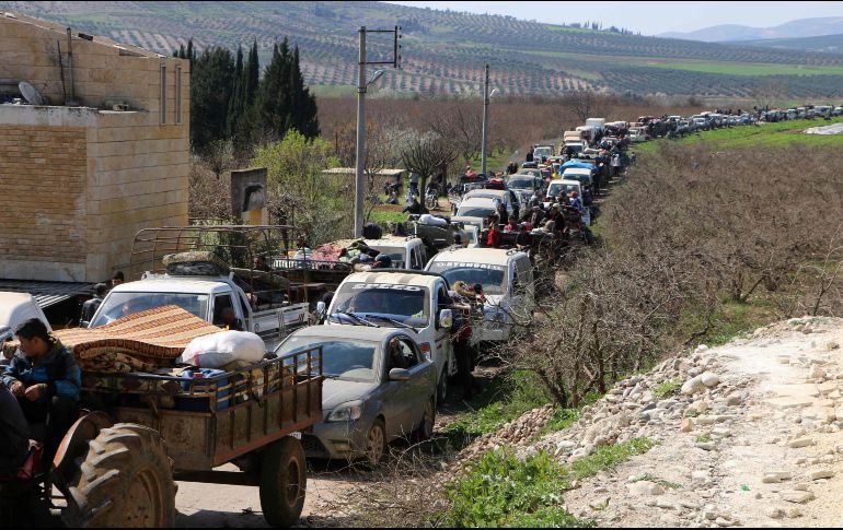 Miles de desplazados de Afrín han llegado en los últimos días a los pueblos de mayoría chií de Nubul y Zahrá. AFP/STRINGER