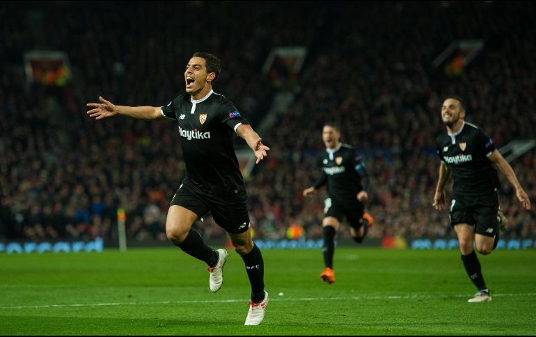 Ben Yedder celebra uno de sus dos goles, que le dan la victoria al Sevilla. EFE/P. Powell