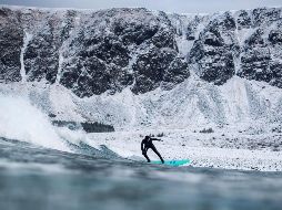 En las islas Lofoten se puede bañar en sus aguas durante todo el año gracias a la influencia de la Corriente del Golfo. AFP/O. Morin